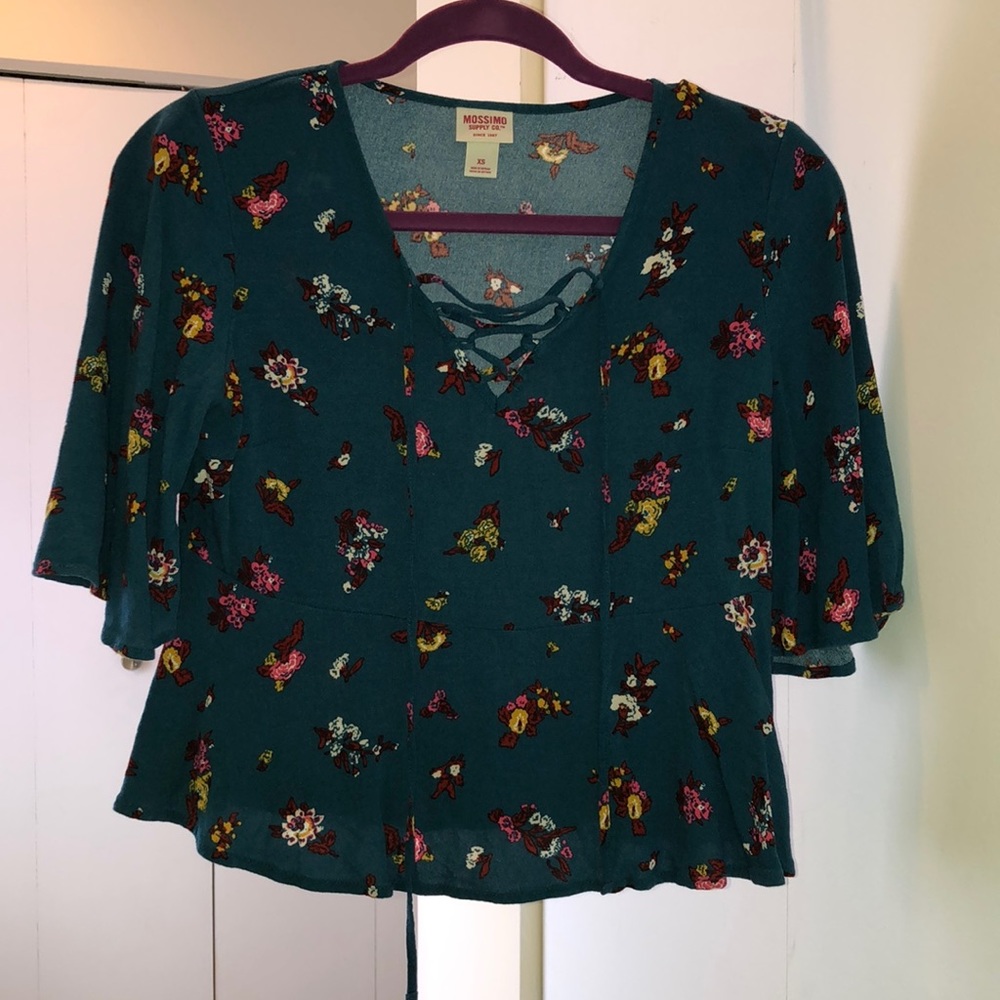 Crop top like blouse. Tealish green. Flower print